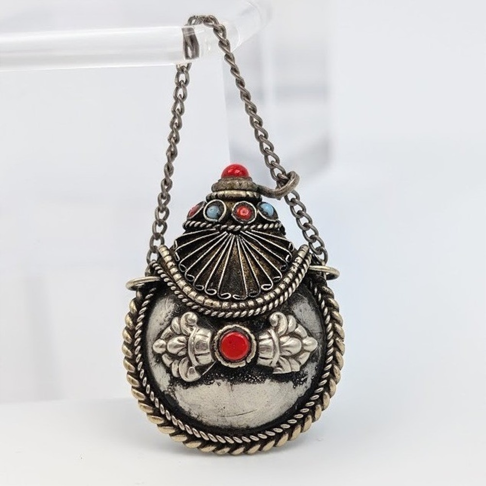 VTG Tibetan Himalayan Snuff Bottle Pendant Silver Tone Intricate - Picture 4 of 13